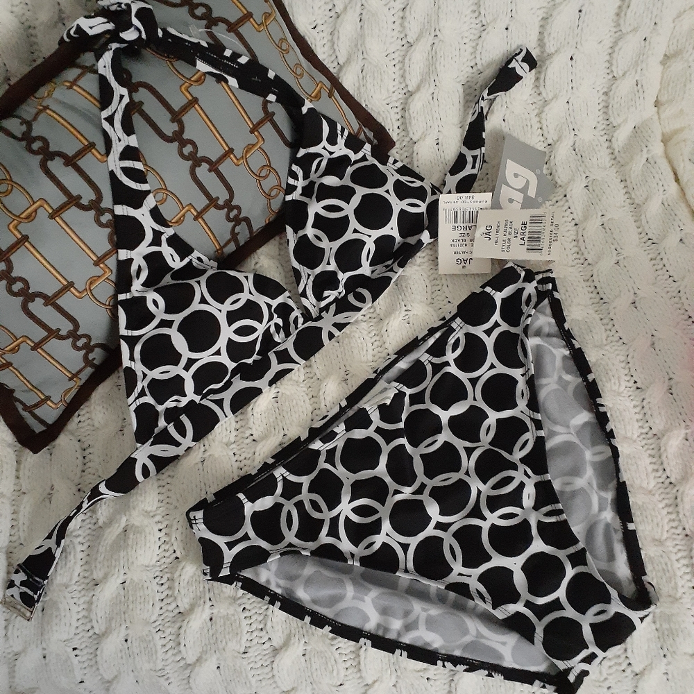 Swim suit